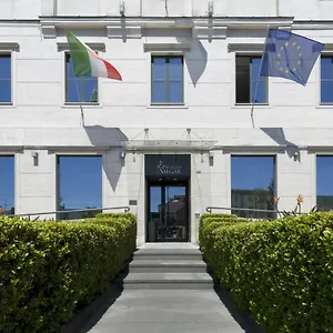 Palazzo Salgar 4* Napoli
